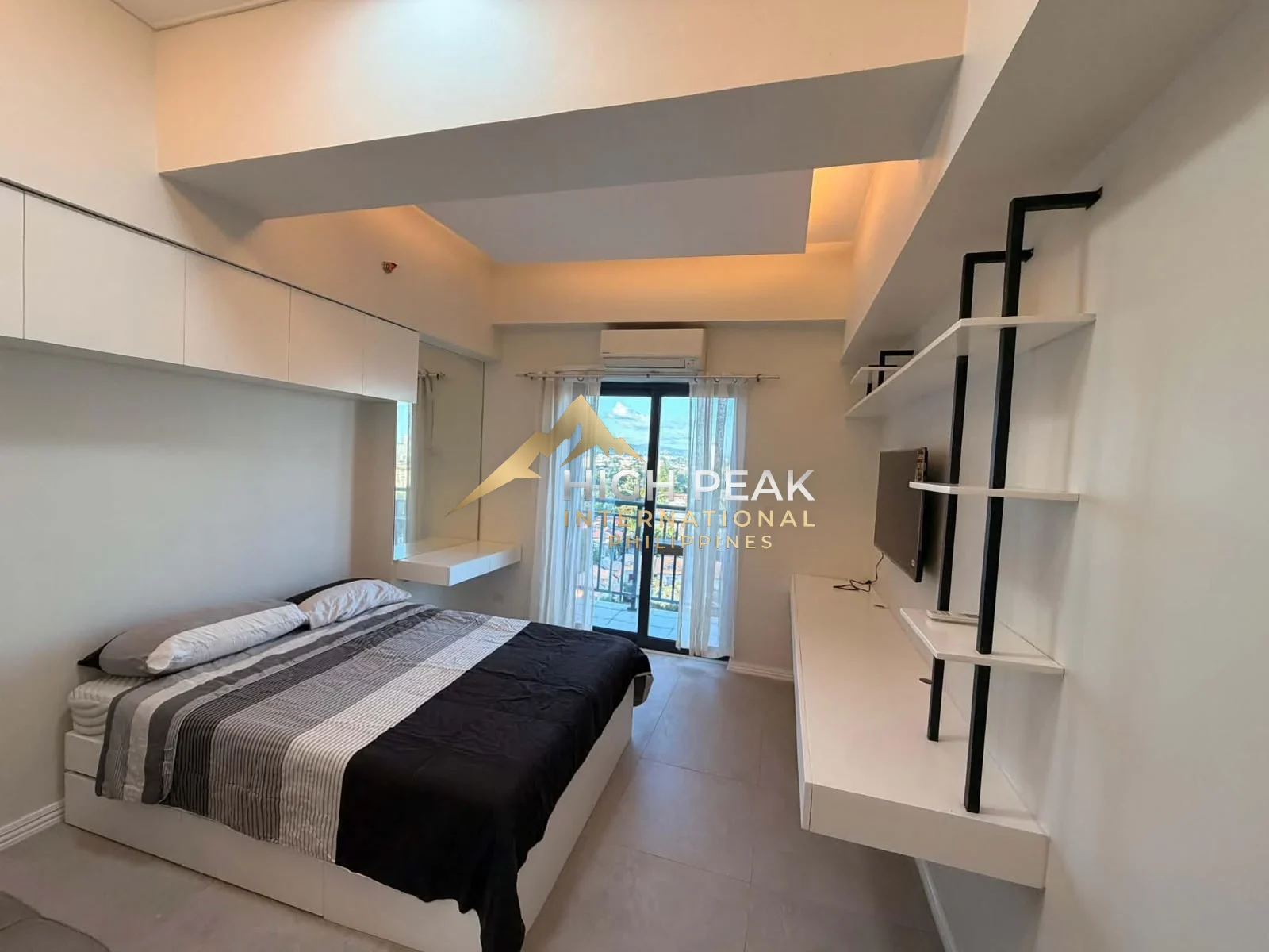 1 bedroom condominium in Cebu City interior photo 1
