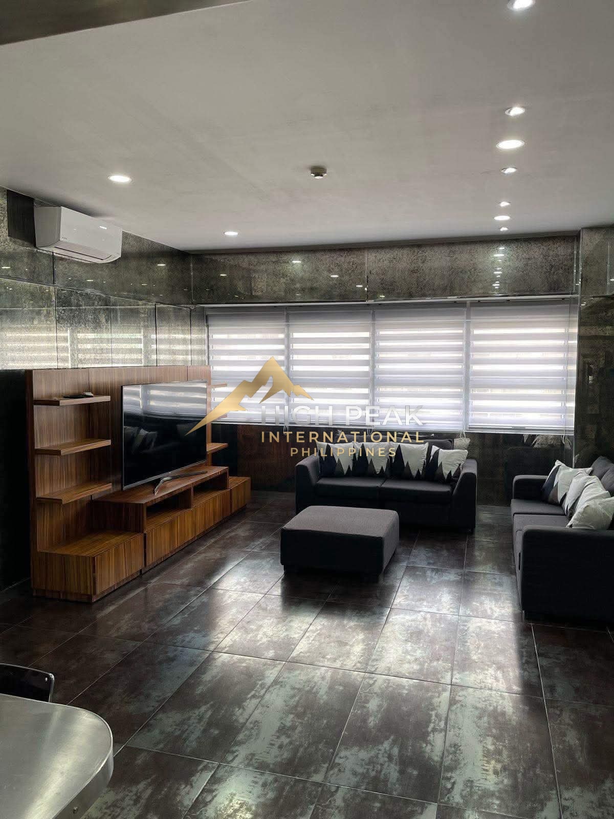 Furnished 3 Bedroom Unit at Avalon Condominiums, Cebu Business Park, Cebu City, photo 1