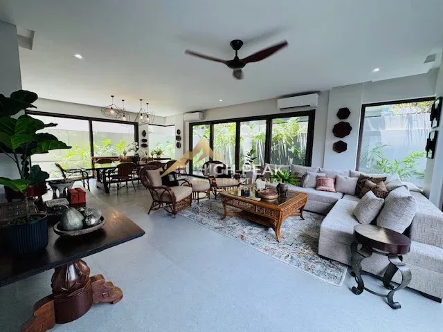 5 bedroom house & lot in Cebu City property exterior