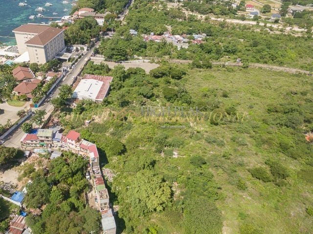 beach properties in Lapu-Lapu City thumbnail photo 4
