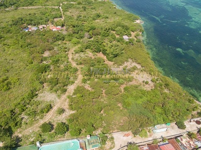 beach properties in Lapu-Lapu City property exterior
