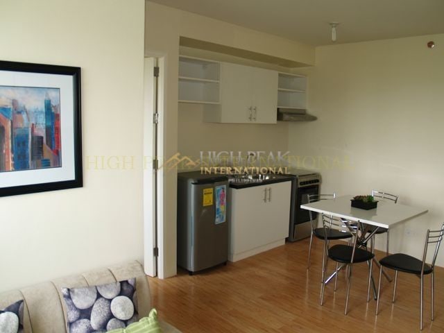condominium in Cebu City thumbnail photo 4