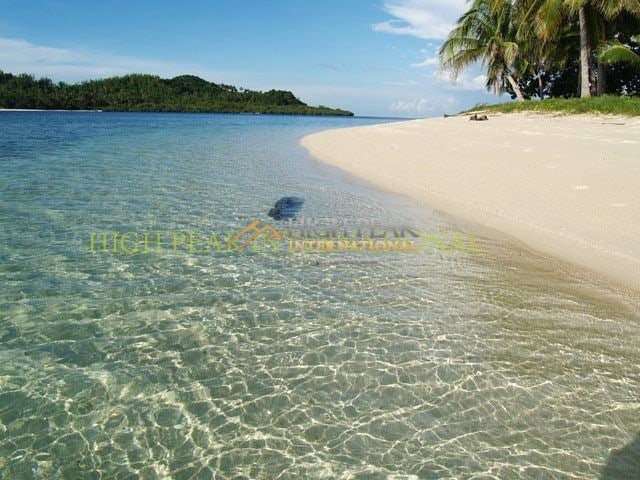 Renambacan and Talaytay Islands in Dumaran, Palawan