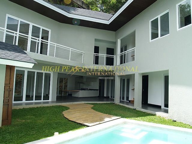 7 bedroom house & lot in Cebu City property exterior