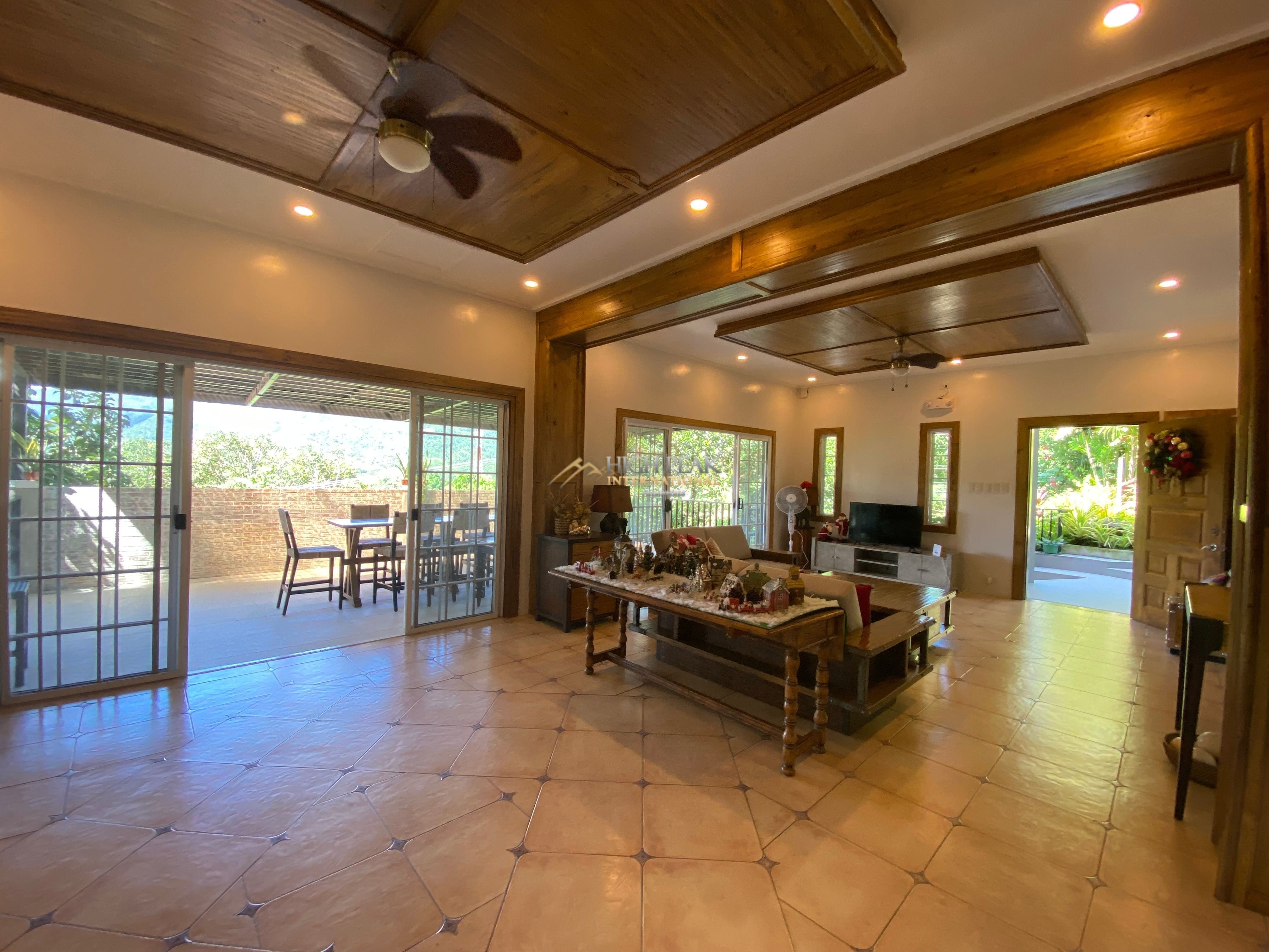 7 bedroom house & lot in Cebu City thumbnail photo 4