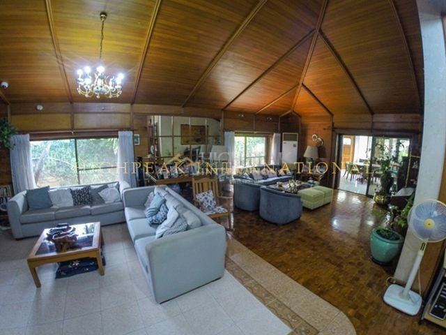 5 bedroom house & lot in Cebu City thumbnail photo 5