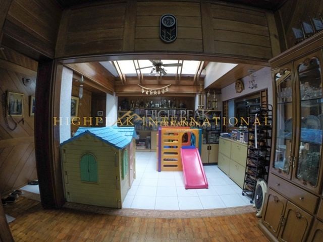 5 bedroom house & lot in Cebu City thumbnail photo 7