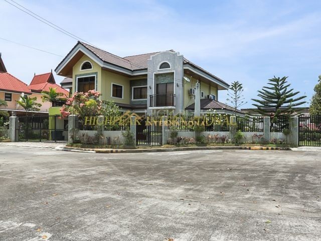4 bedroom house & lot in Consolacion thumbnail photo 3