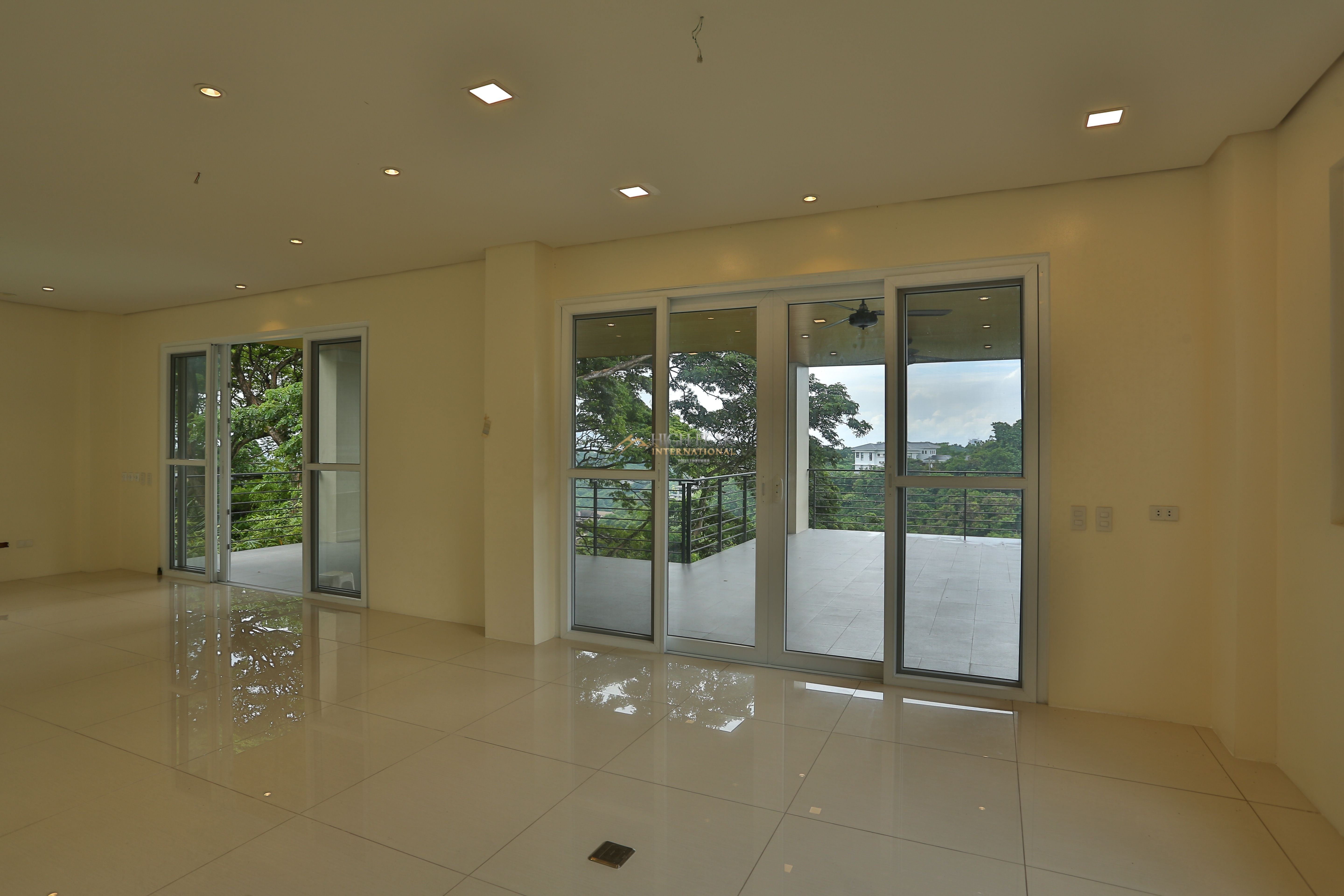 5 bedroom house & lot in Cebu City thumbnail photo 7