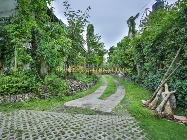 8 bedroom house & lot in Cebu City thumbnail photo 3