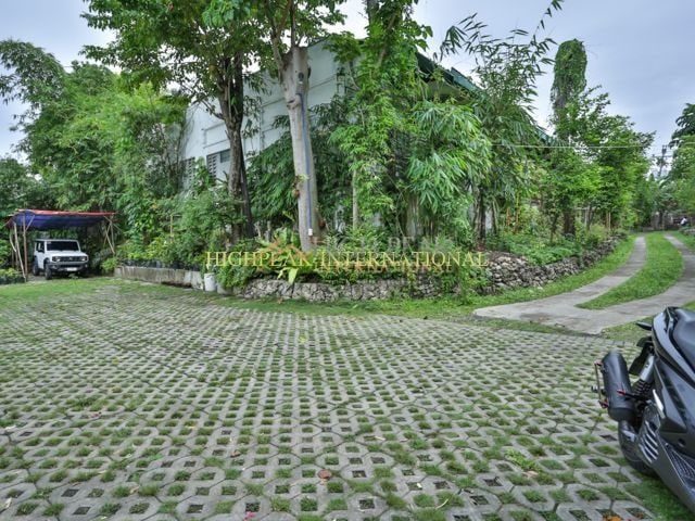 8 bedroom house & lot in Cebu City thumbnail photo 4