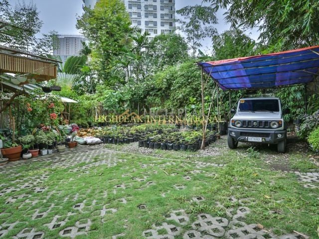 8 bedroom house & lot in Cebu City thumbnail photo 7