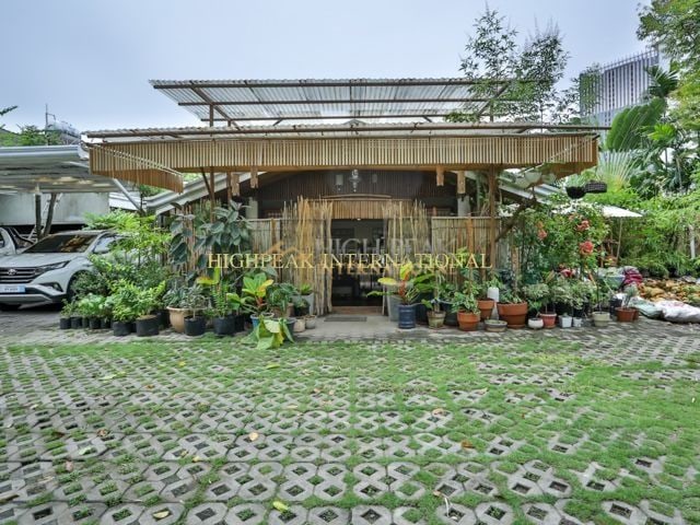 8 bedroom house & lot in Cebu City thumbnail photo 8