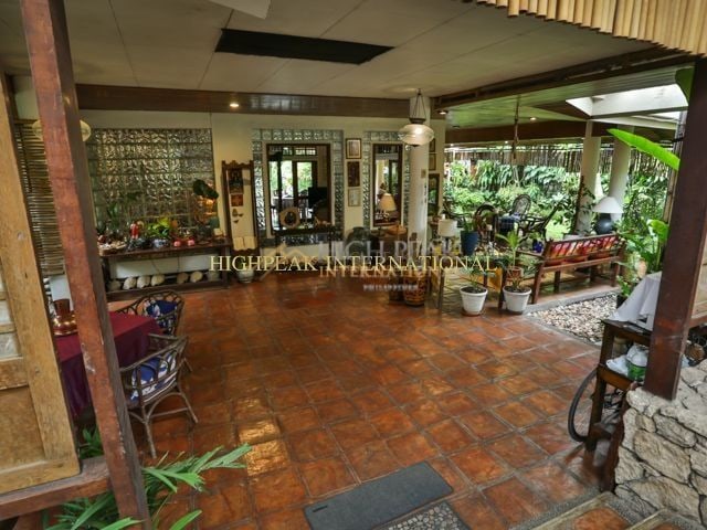 8 bedroom house & lot in Cebu City thumbnail photo 10