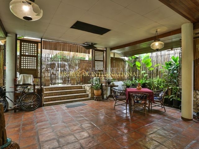 8 bedroom house & lot in Cebu City thumbnail photo 11
