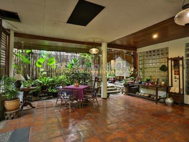 8 bedroom house & lot in Cebu City thumbnail photo 12