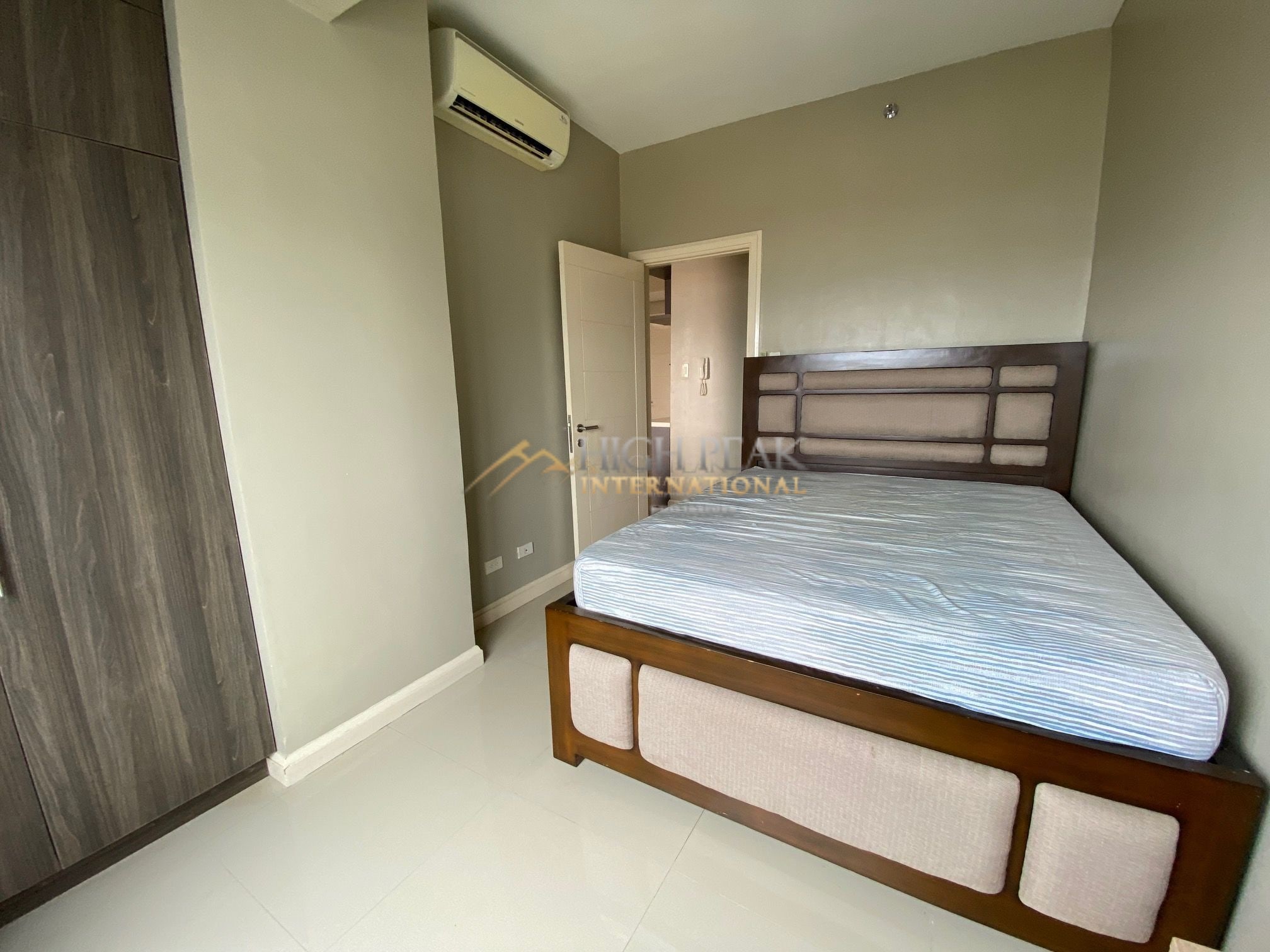 2 bedroom condominium in Mactan Island gallery preview photo 2
