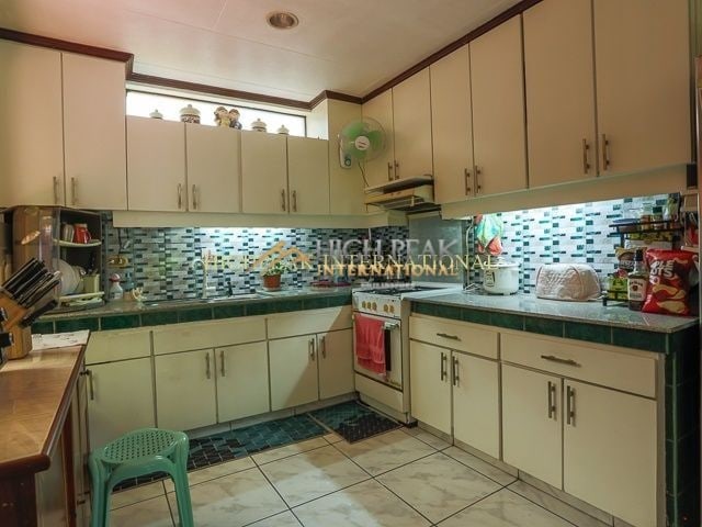 5 bedroom house & lot in Cebu City thumbnail photo 10