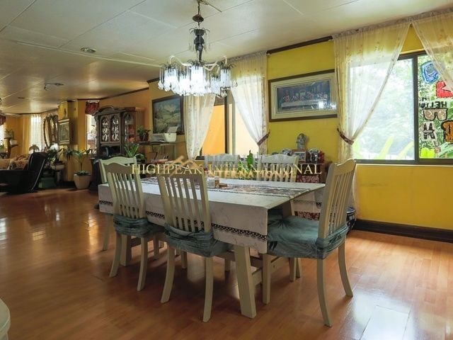5 bedroom house & lot in Cebu City thumbnail photo 12