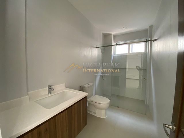 6 bedroom house & lot in Cebu City thumbnail photo 6