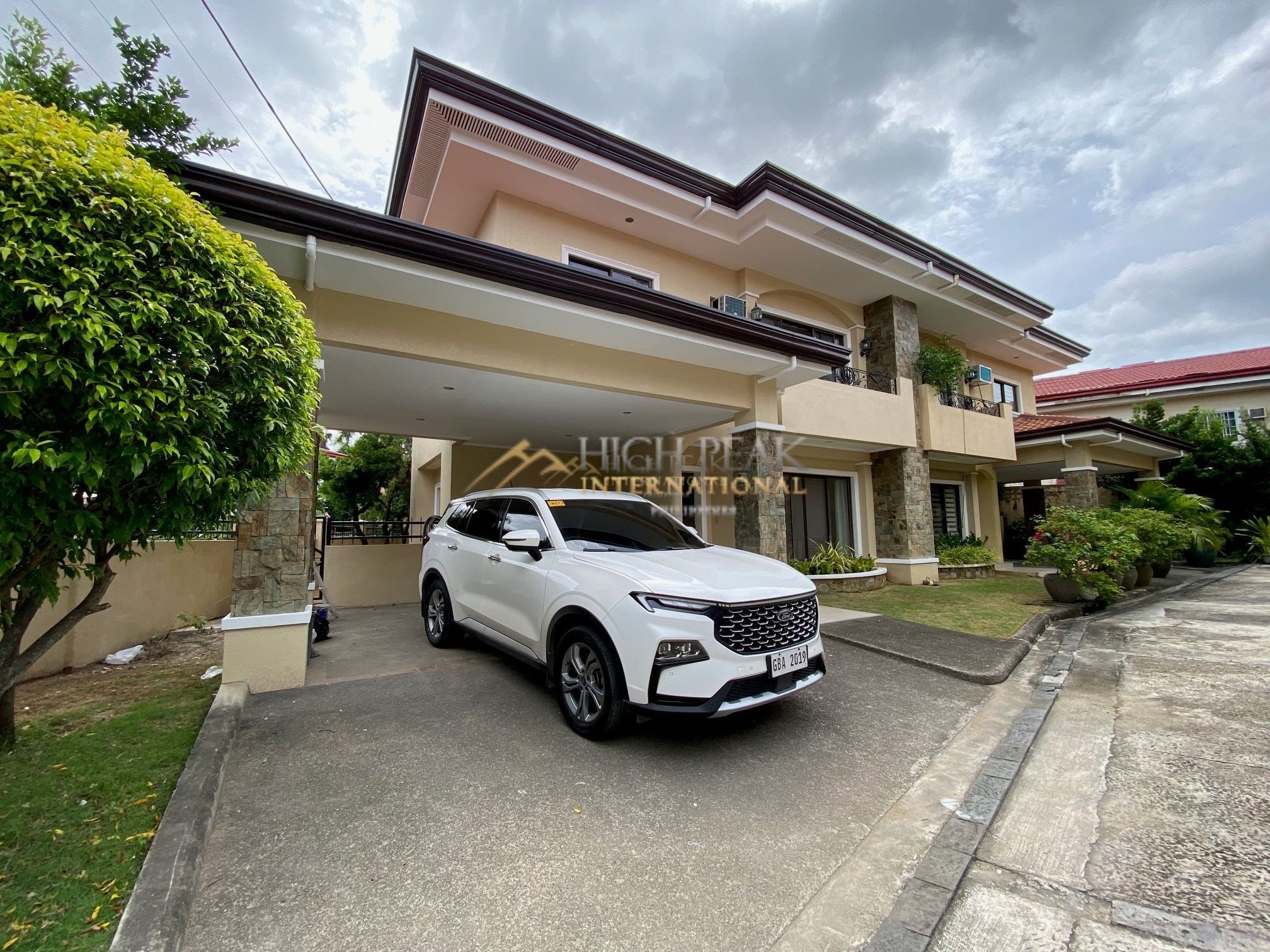 3 bedroom house & lot in Mandaue City property exterior