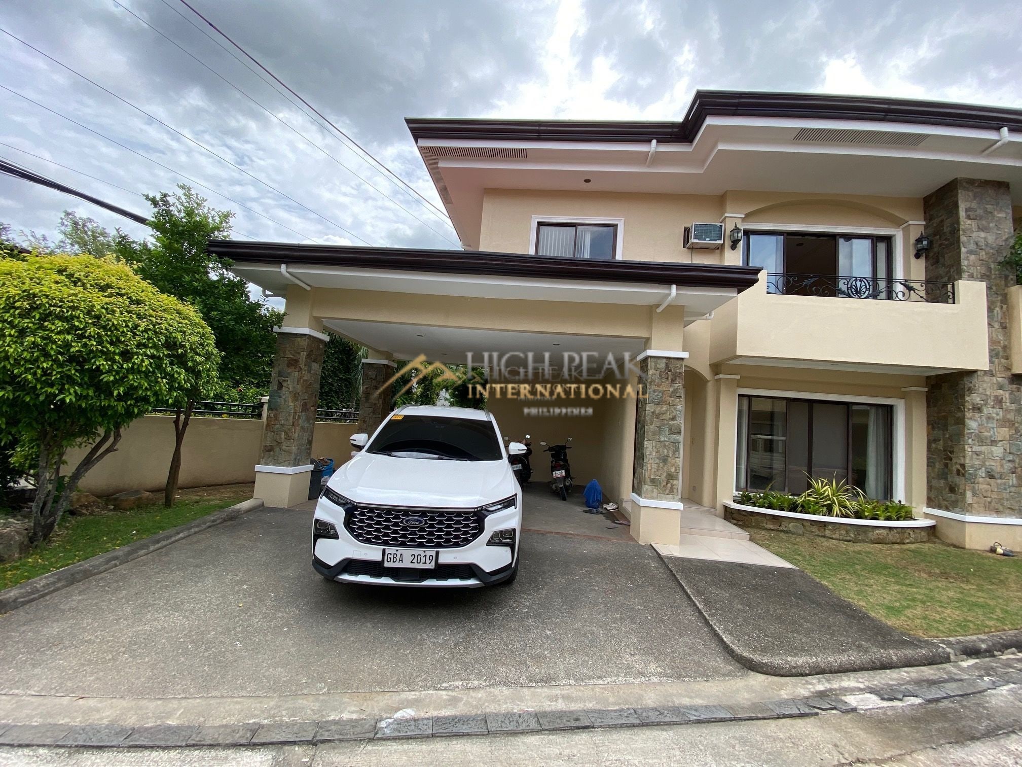 3 bedroom house & lot in Mandaue City thumbnail photo 3