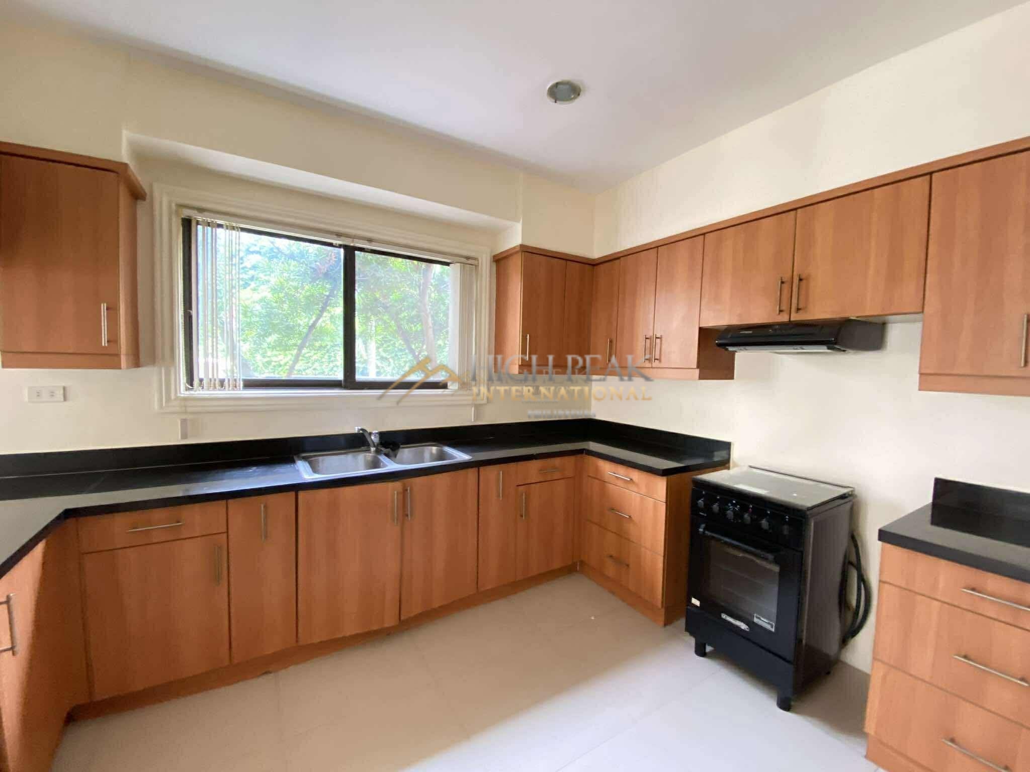 3 bedroom house & lot in Mandaue City thumbnail photo 5