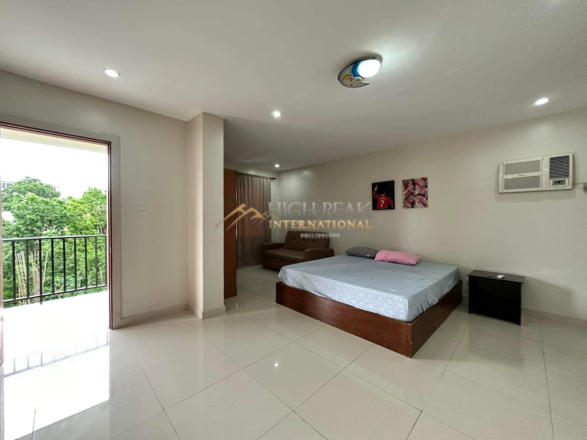 6 bedroom house & lot in Cebu City thumbnail photo 3