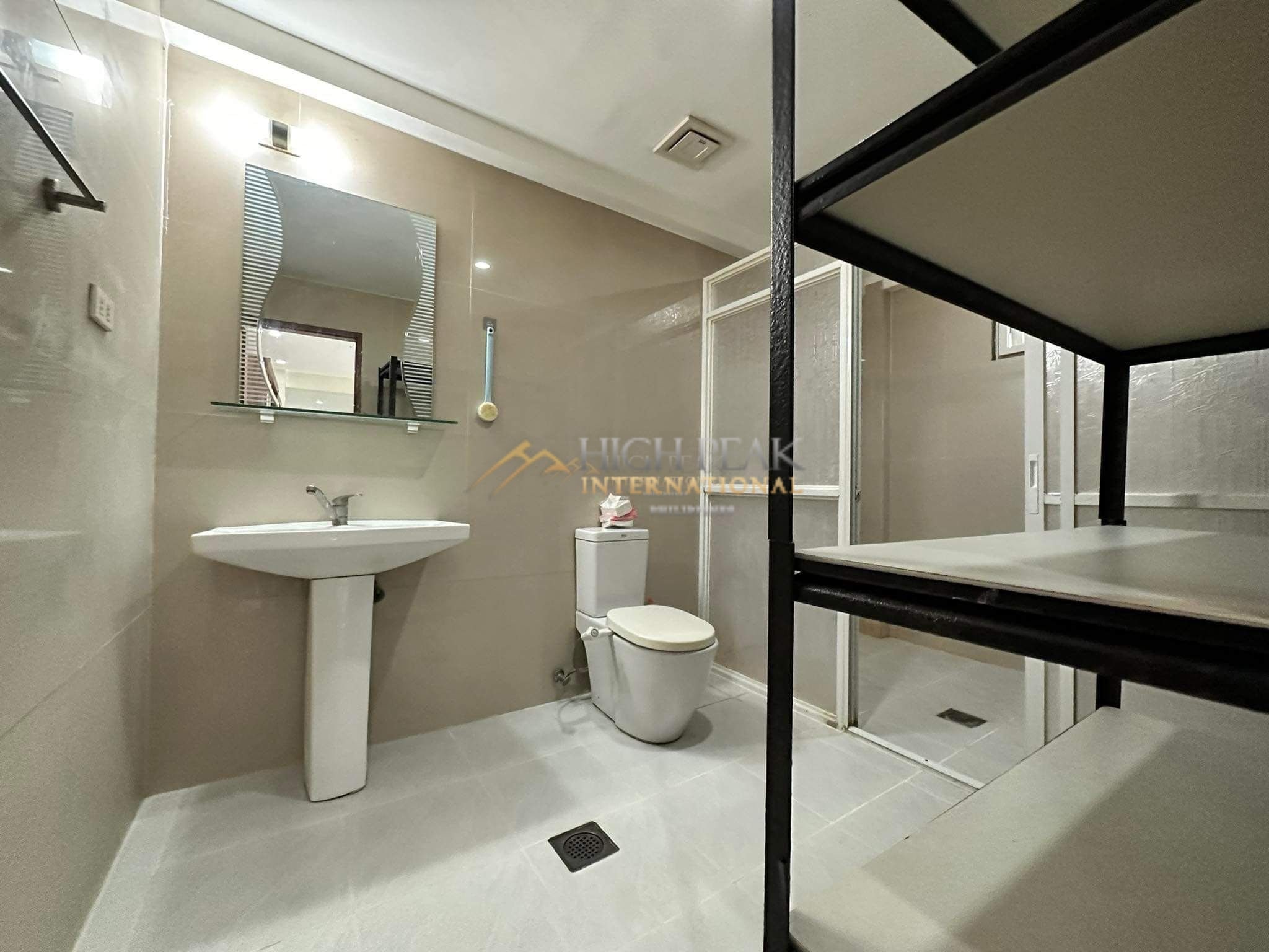6 bedroom house & lot in Cebu City thumbnail photo 7